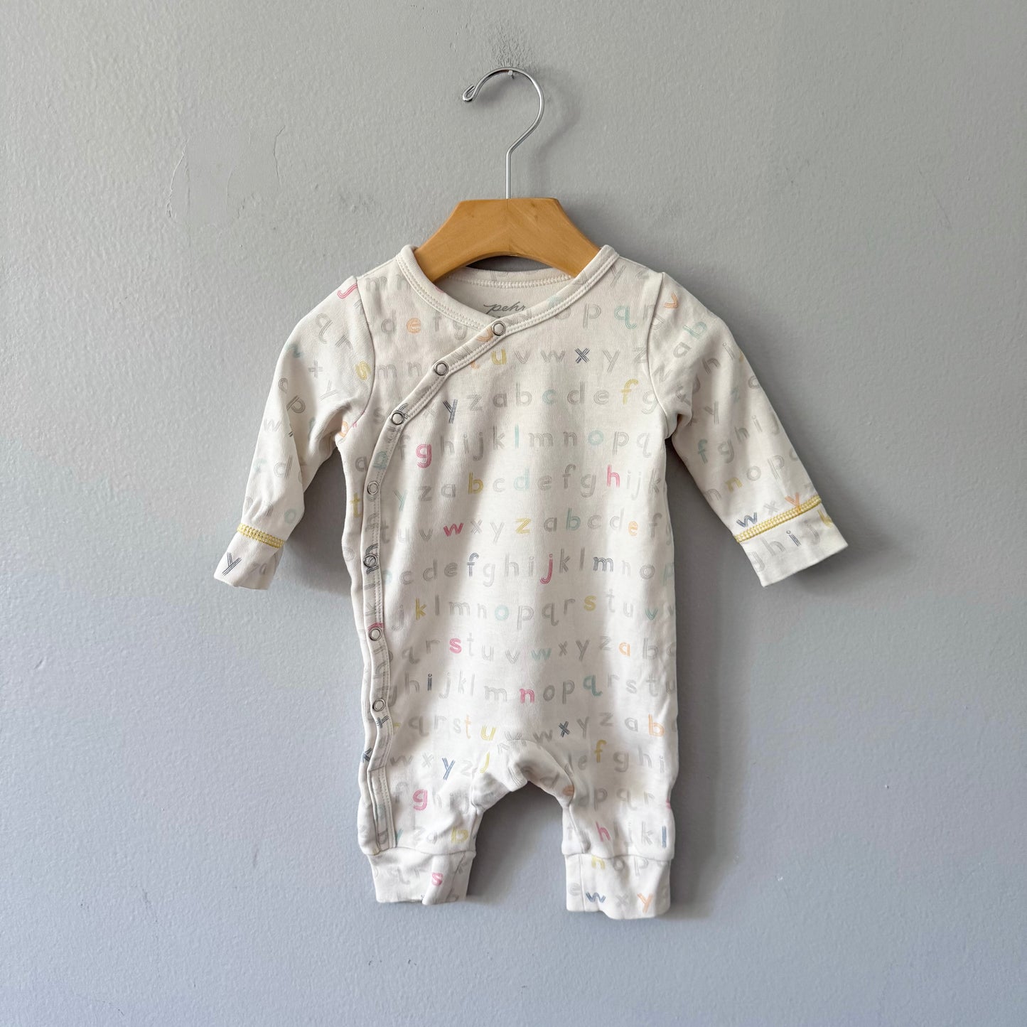 Pehr / White x alphabet romper / 0-3M