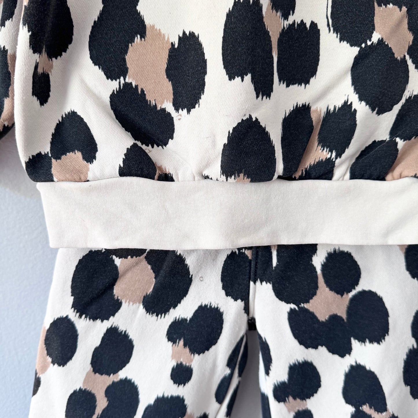 Gap / White leopard crew set / 4Y