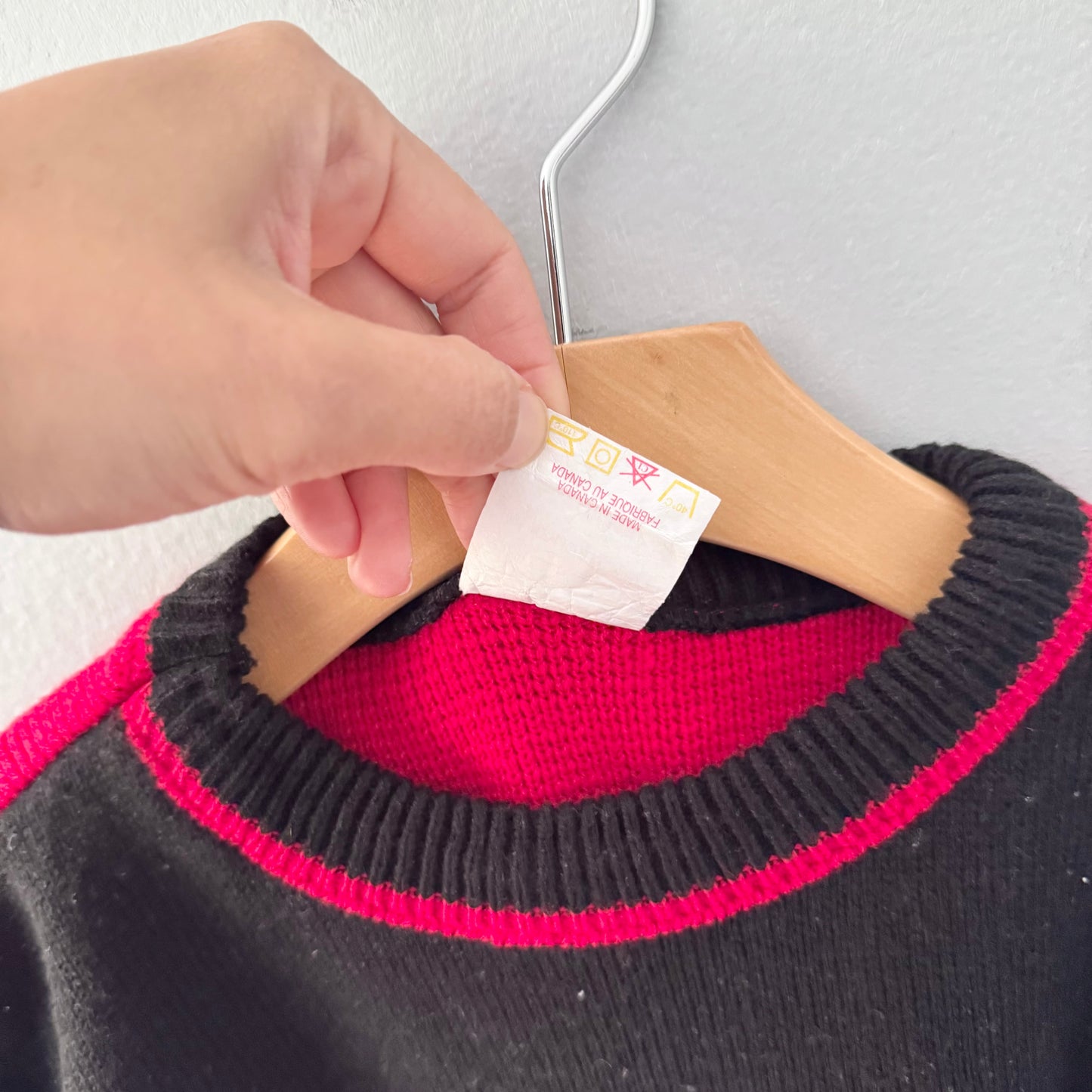 Vintage Disney / Mickey red x black knit pullover / 5Y