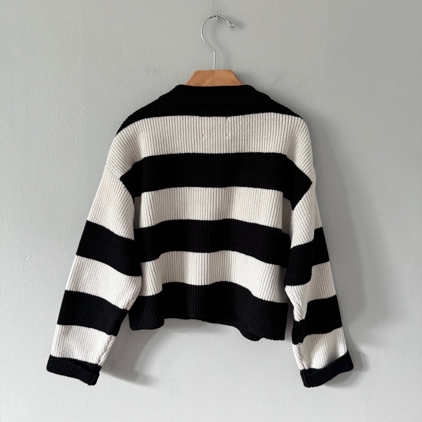 Zara / Black white stripe knit cardigan / 8-9Y