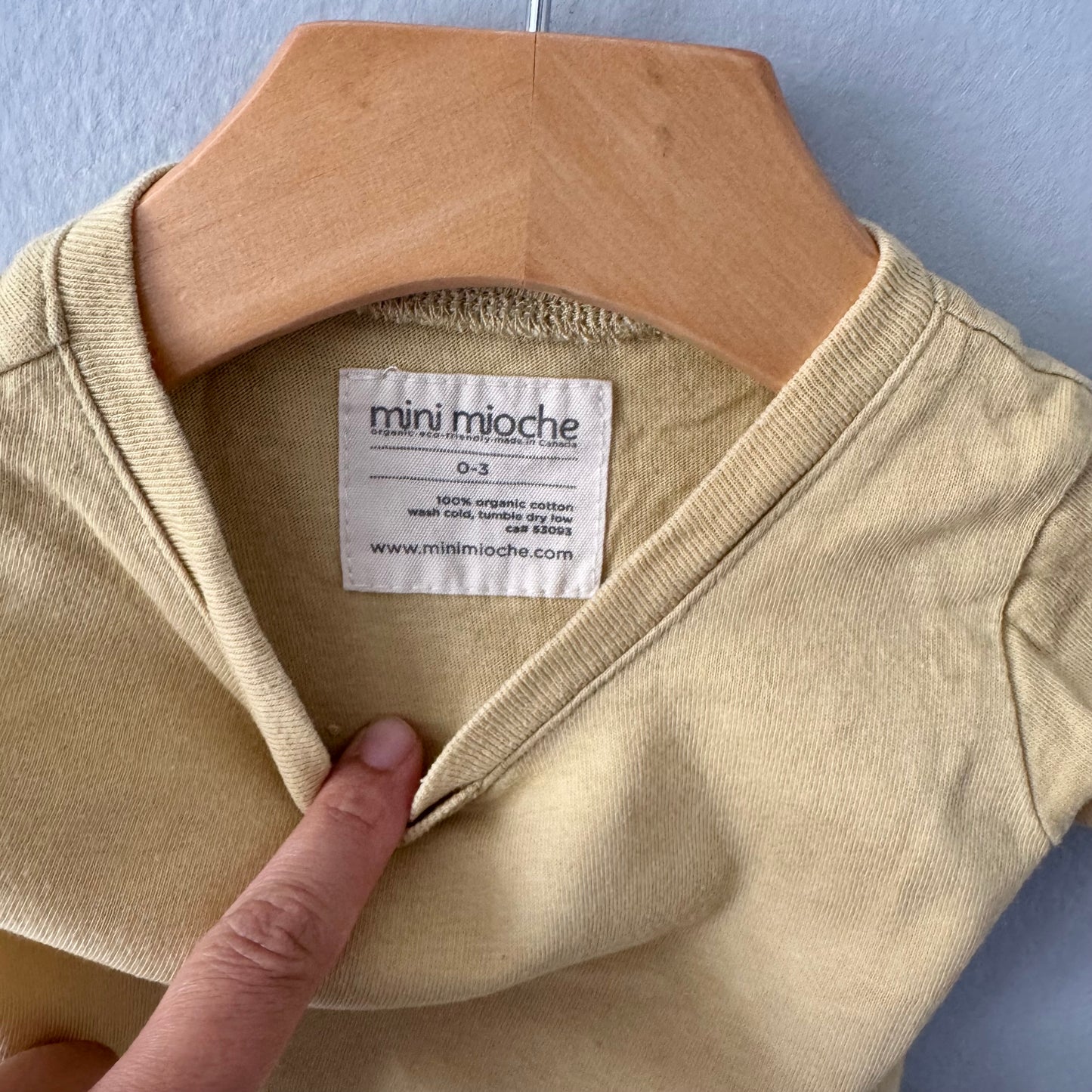 Mini Mioche / Light yellow short sleeve onesie / 0-3M
