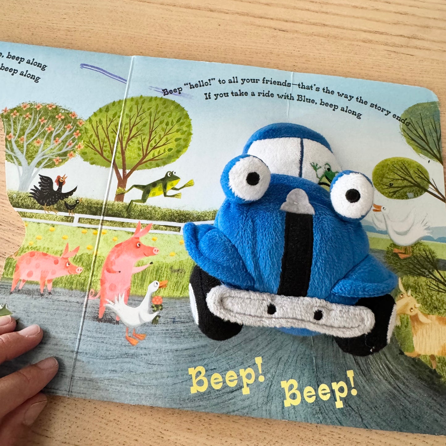 Little Blue Truck's Beep-Along Book