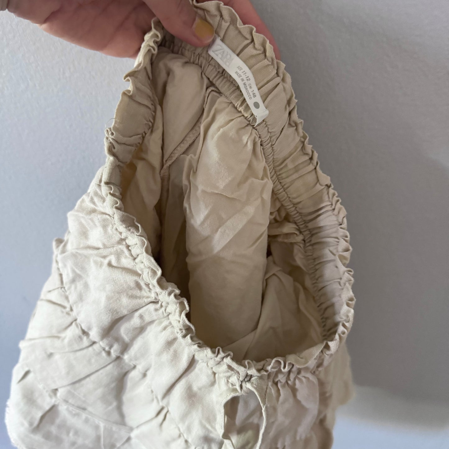 Zara / Beige skort / 11-12Y