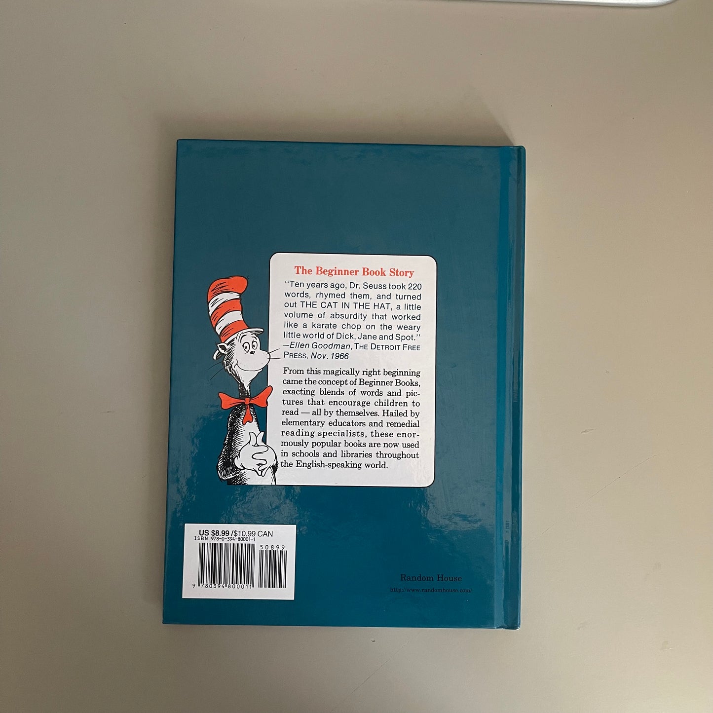 The Cat In The Hat / Dr. Seuss
