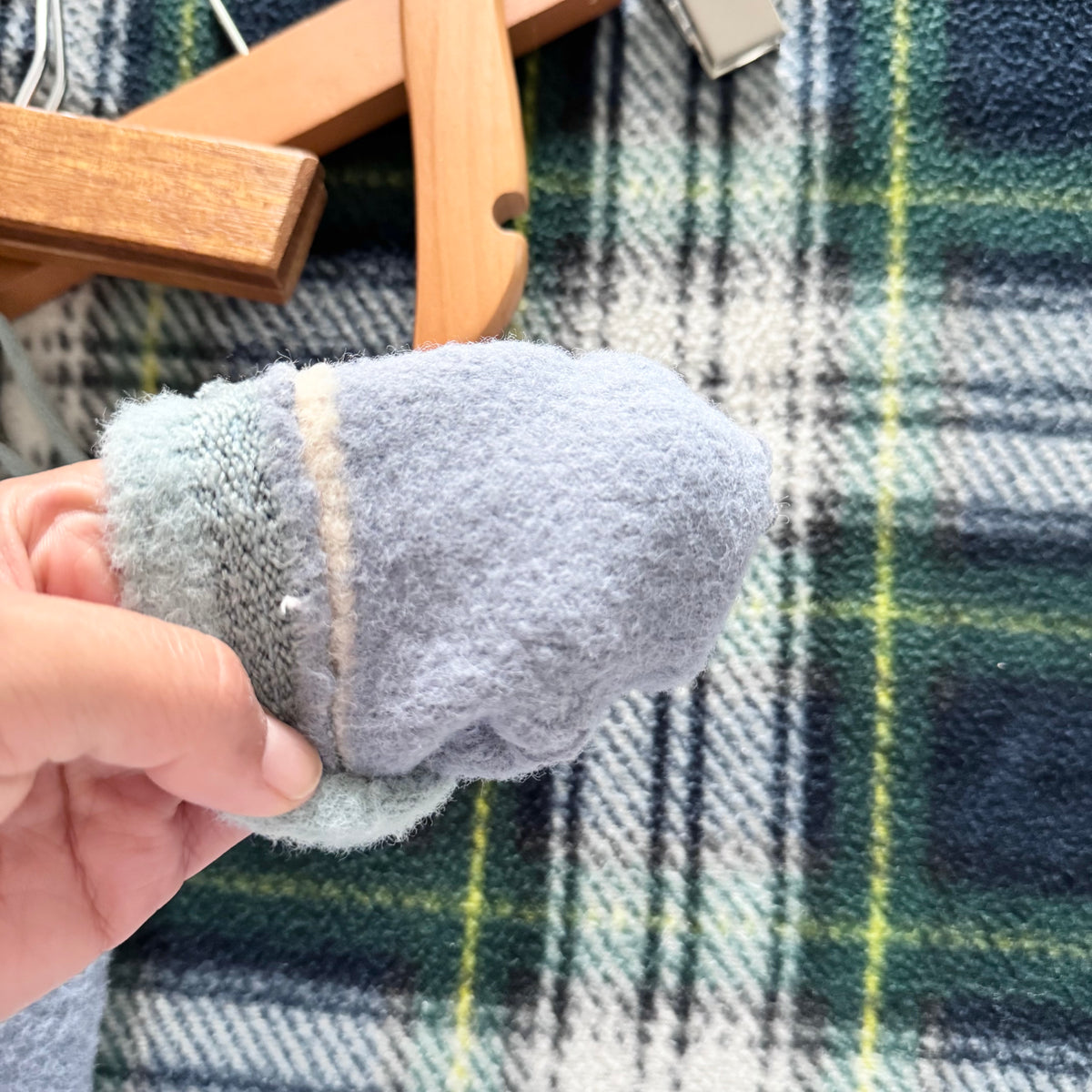No brand / Blue x mushroom mittens / 12-24M