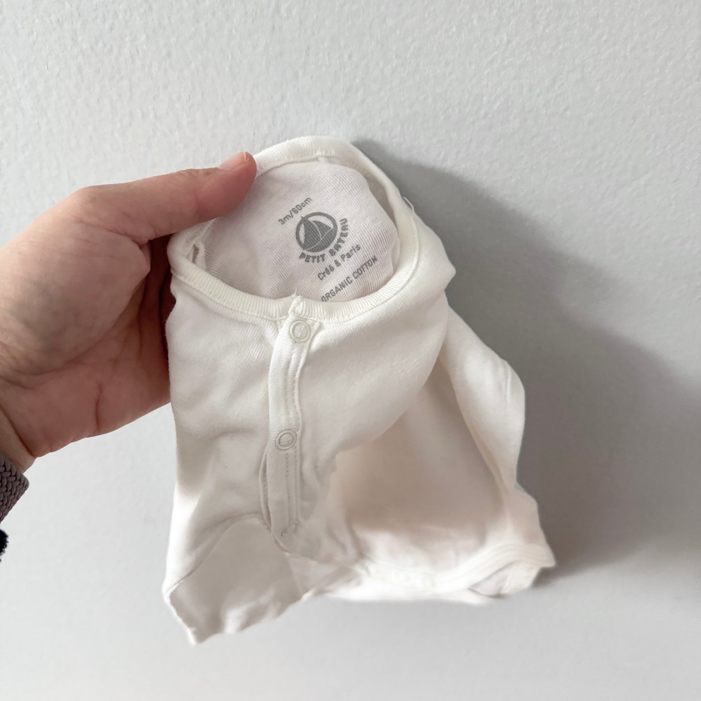 Petit Bateau / Ensemble cache-cœur et bonnet blancs / 1-3M