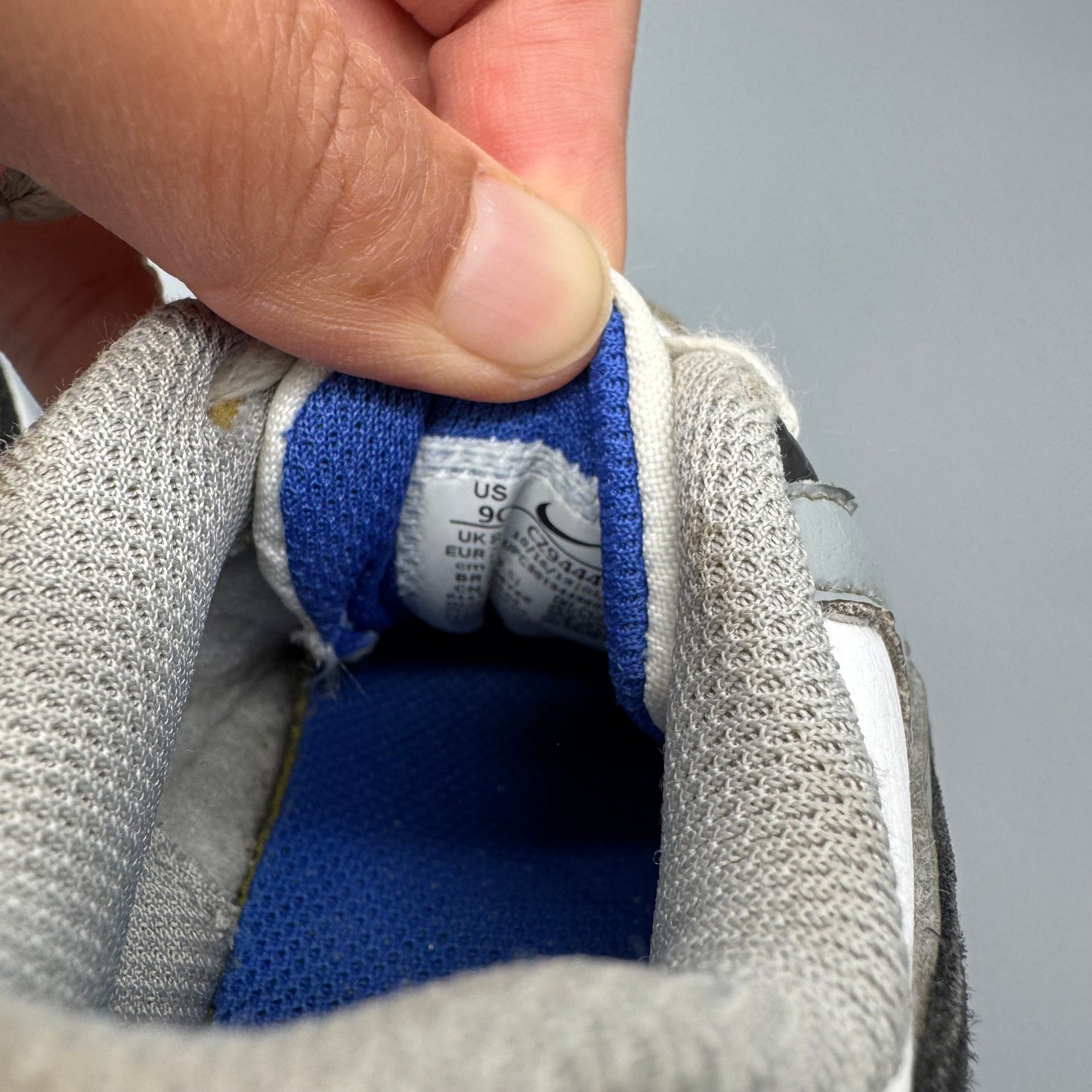 Nike / Air Max 90 / Running Shoes / US9