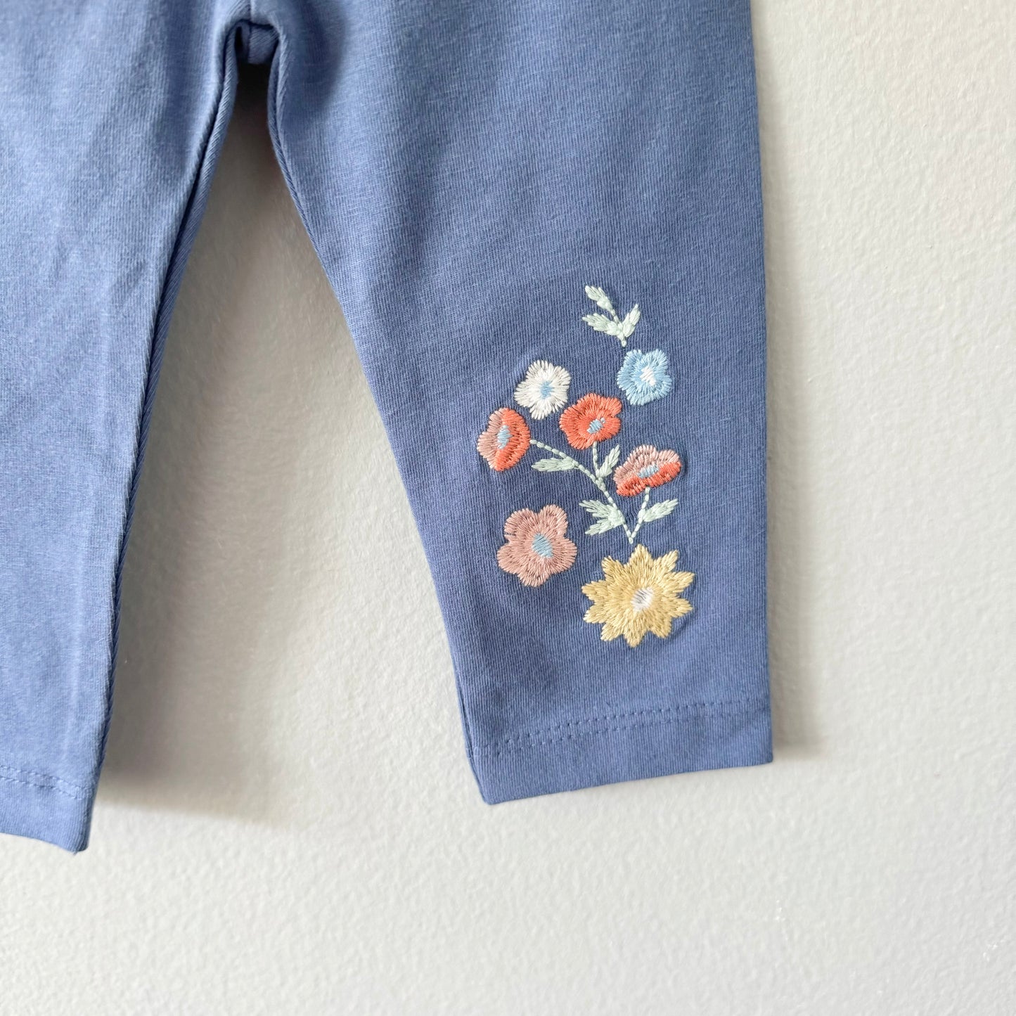 Nutmeg / Smokey blue leggings / 3-6M - New with tag