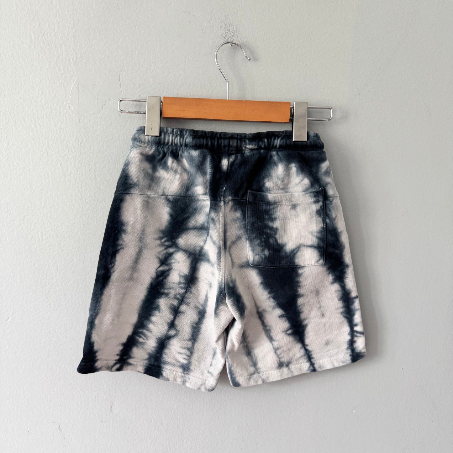 Zara x Minecraft / Crew shorts / 7Y