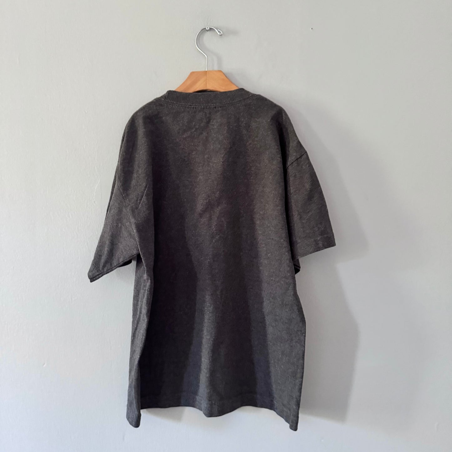 Nike / Dark grey T-shirt / 14-16Y