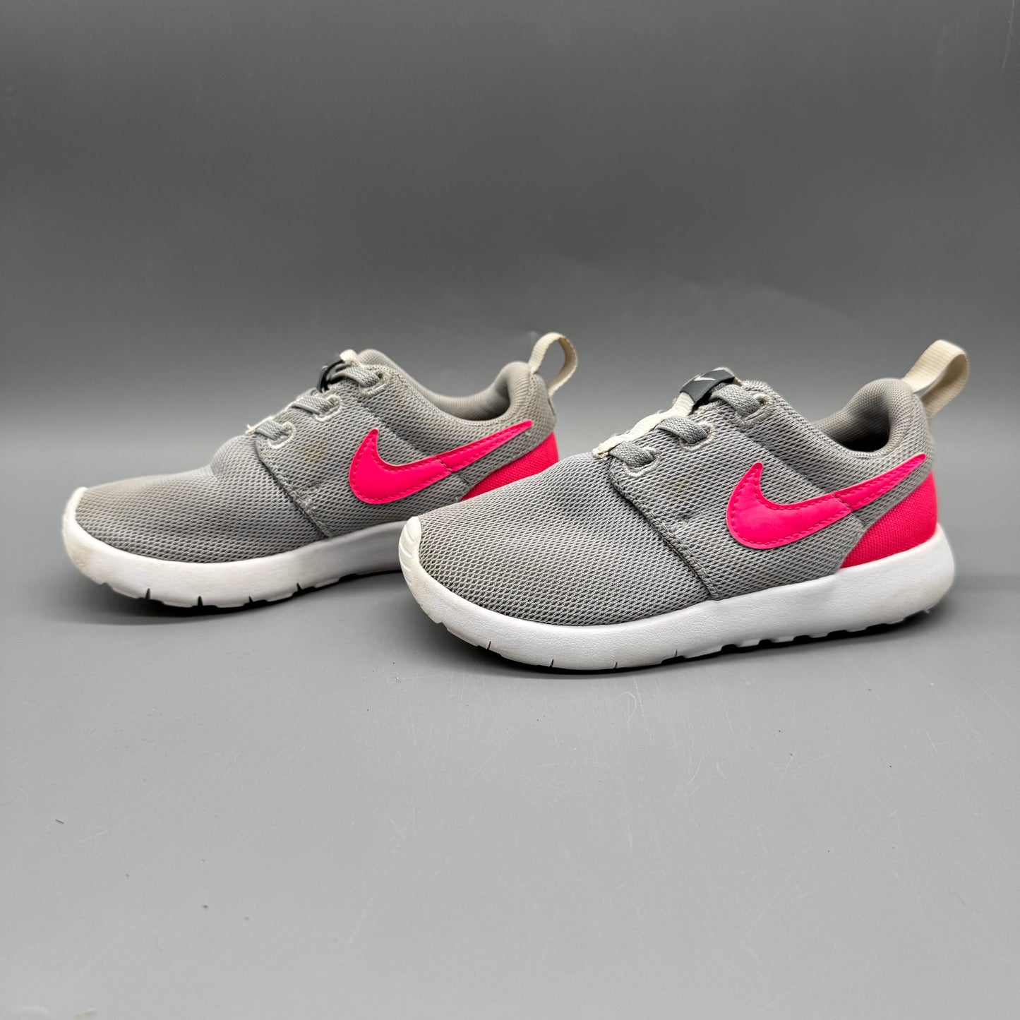 Nike / Running Shoes / US10