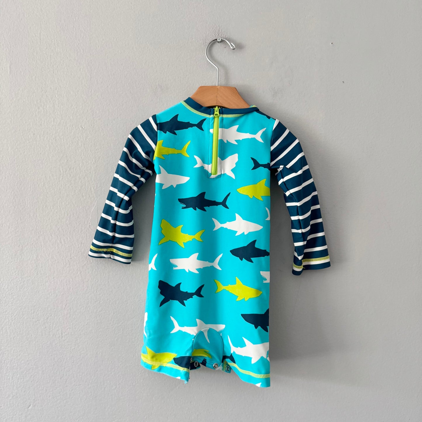 Hatley / Blue shark rash guard / 12-18M