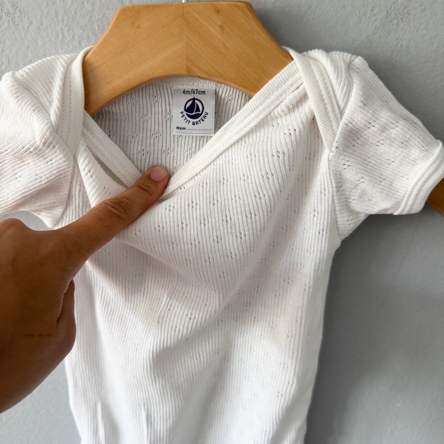 Petit Bateau / White onesie / 6M