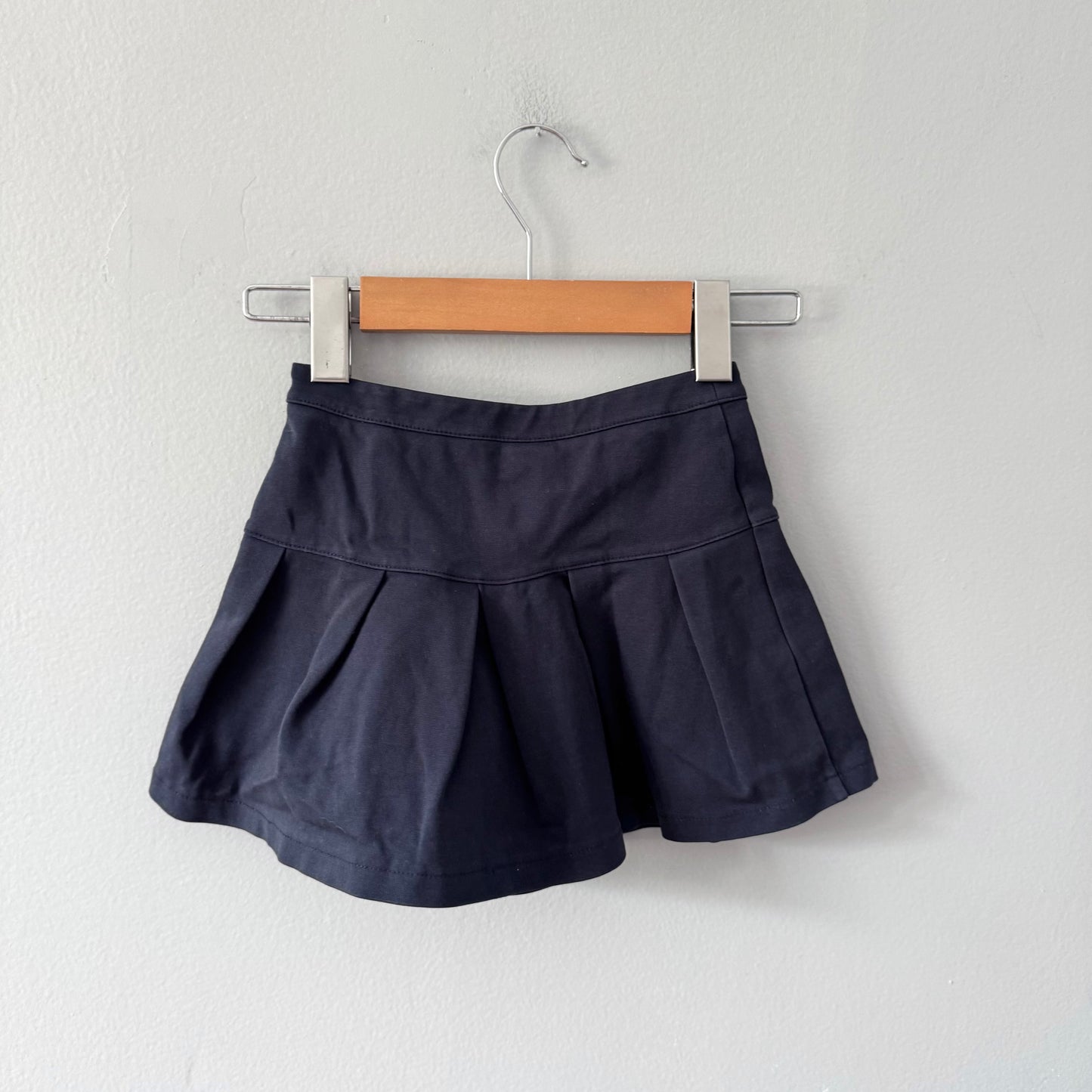 Gap / Navy skirt / 4-5Y
