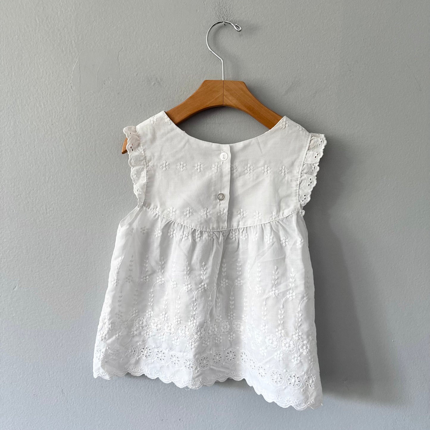 Handmade / White eyelet top / 3-4Y