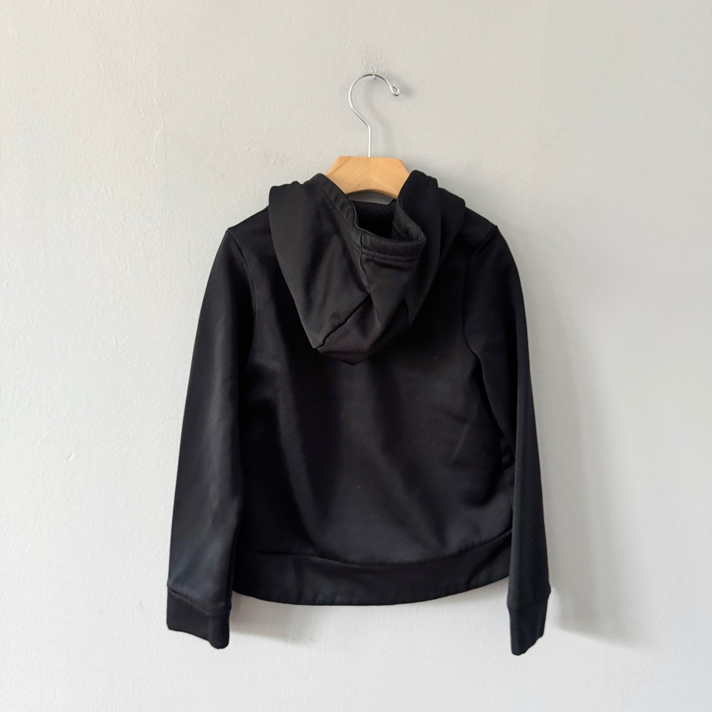 Nike / Black active hoodie / 4-5Y(XS)