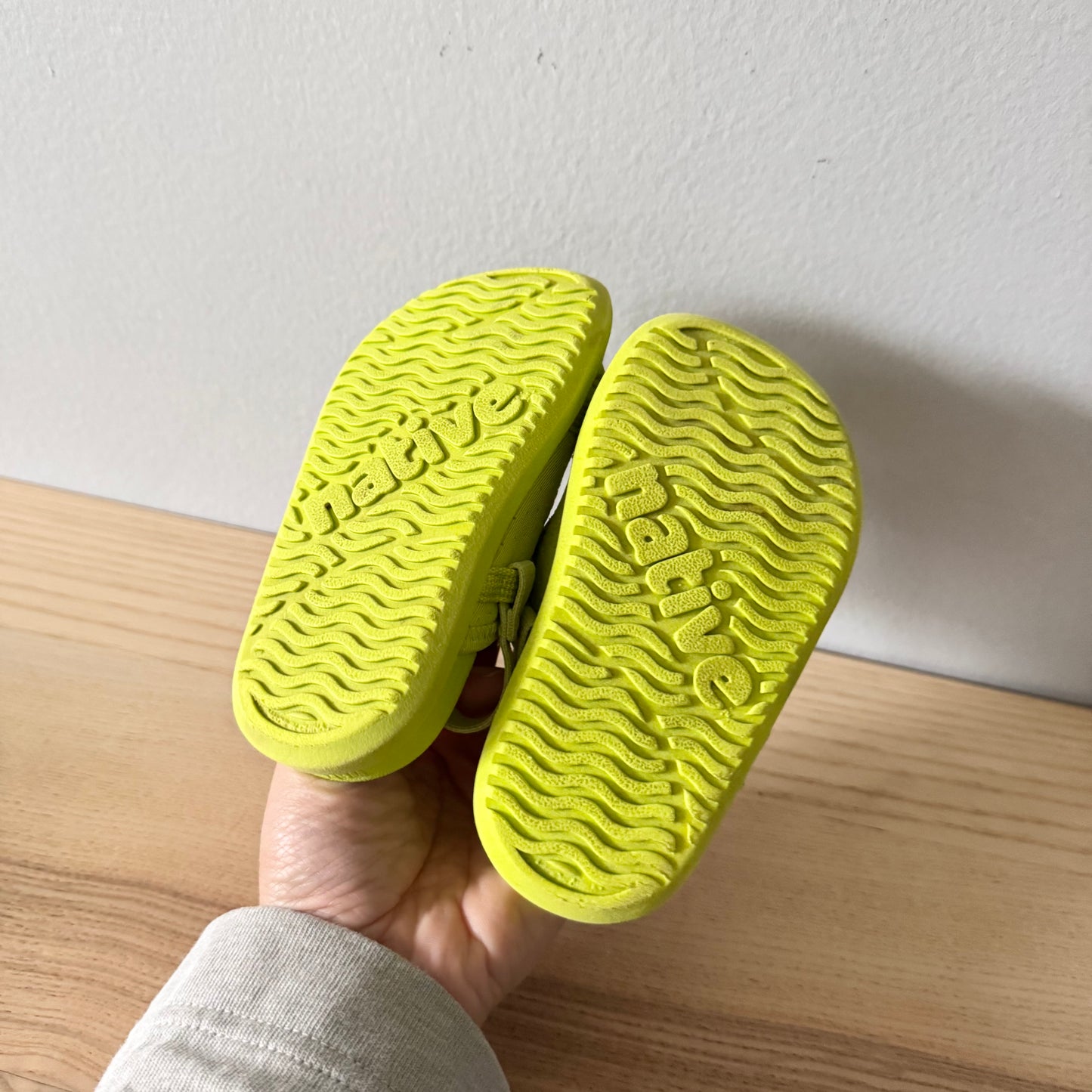 Native / Sandals / US7
