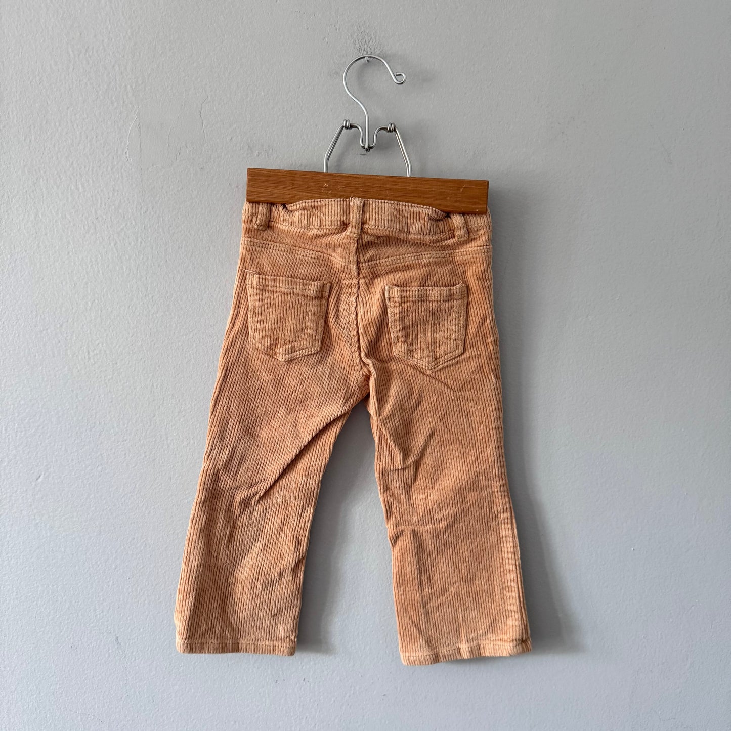 Zara / Beige corduroy pants / 18-24M