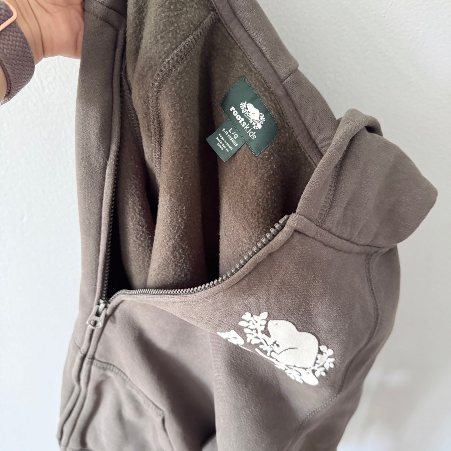 Roots / Dark grey zip up hoodie / 9-10Y