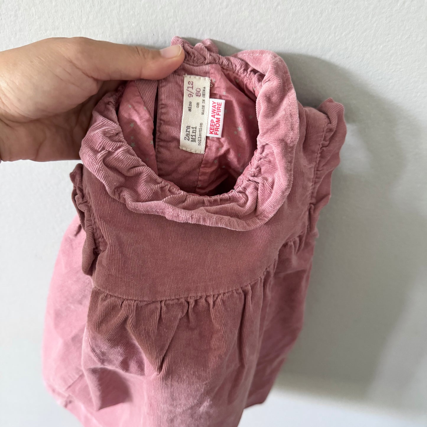 Zara / Pink corduroy dress / 9-12M