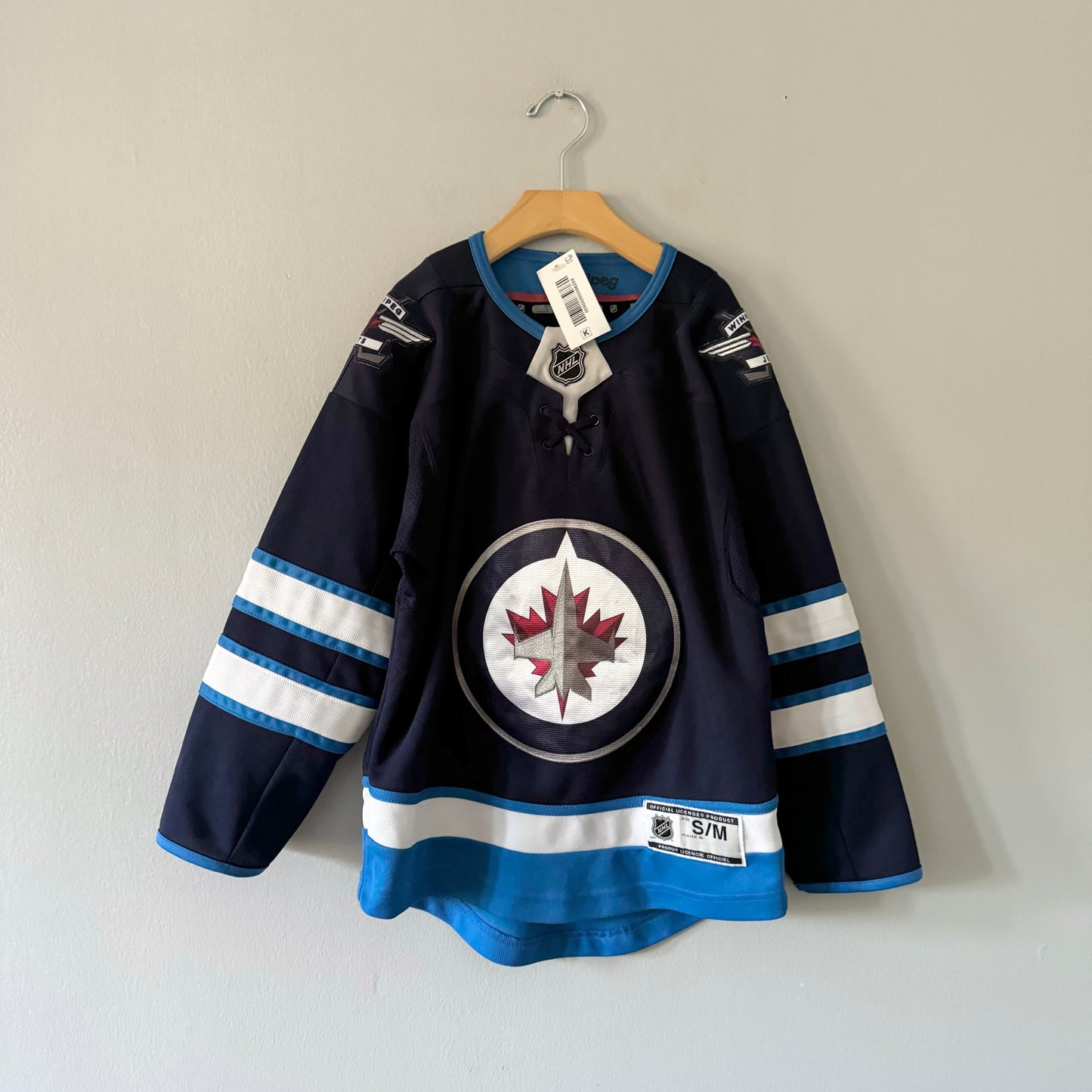 NHL / Winnipeg jersey / S/M(8-10Y) (New with Tag)