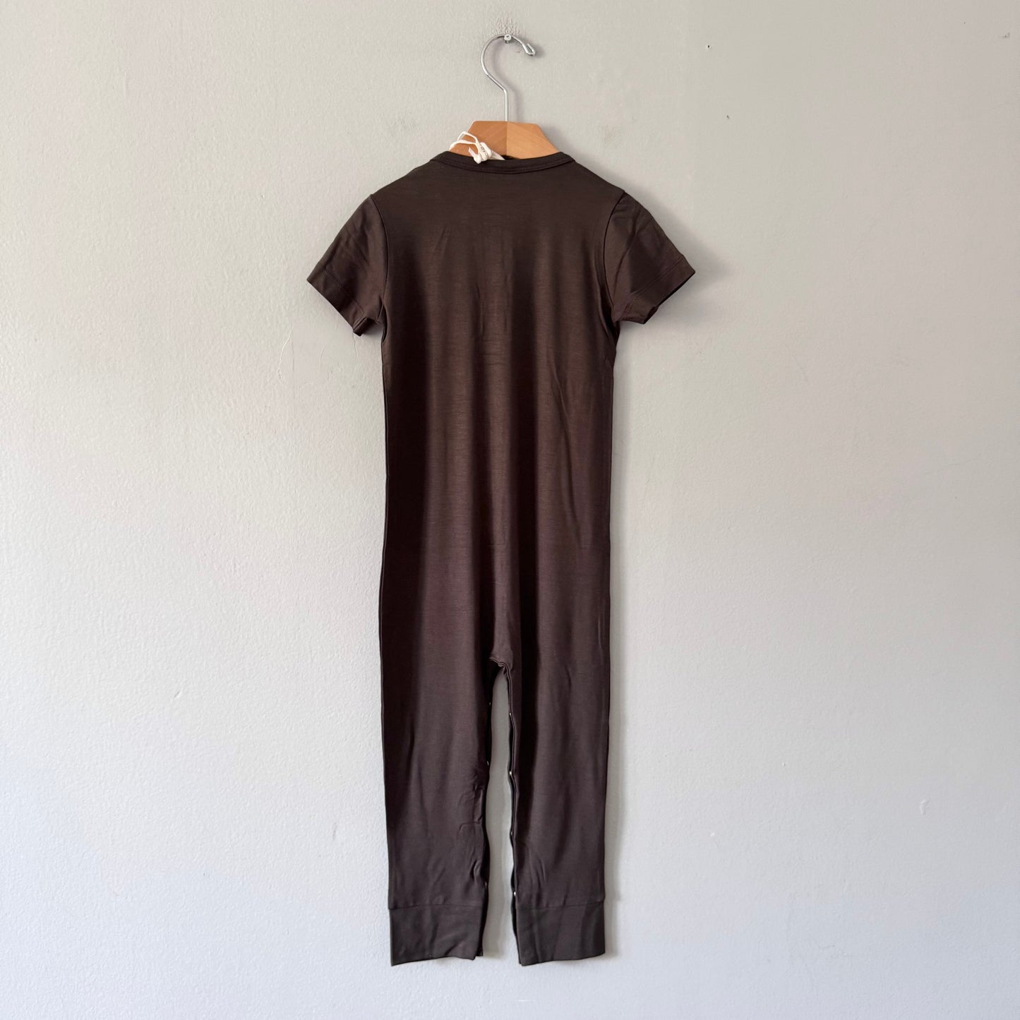 Kate Quinn / short sleeve button sport jumpsuit | beluga / 2T - New with tag