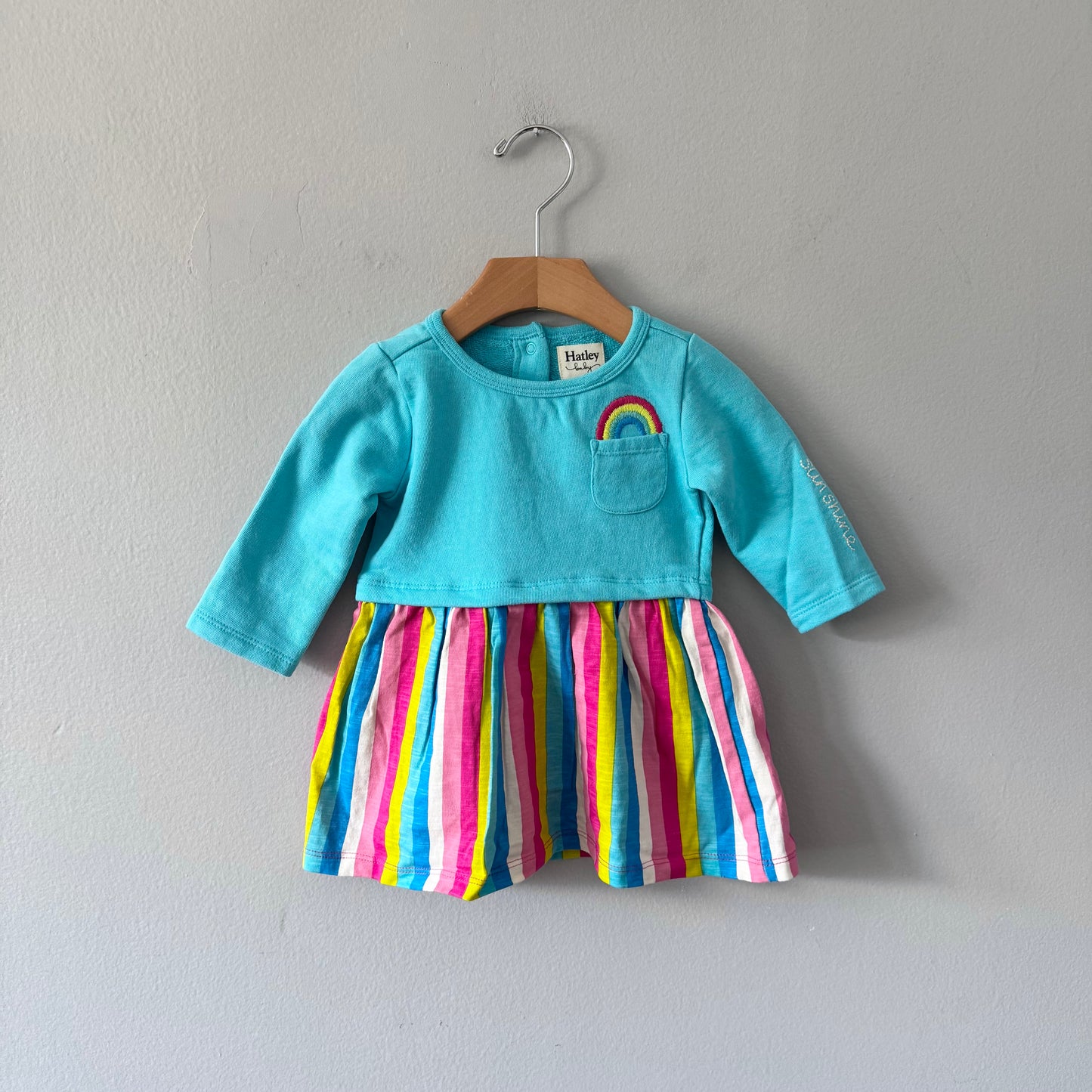 Hatley / Blue x rainbow dress / 6-9M