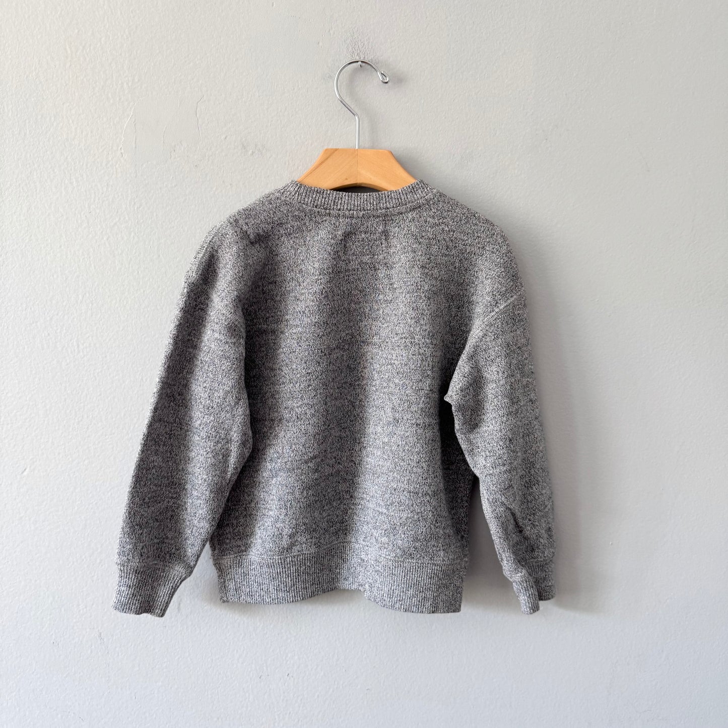 Roots / Salt and pepper holiday sweatshirt / 5T