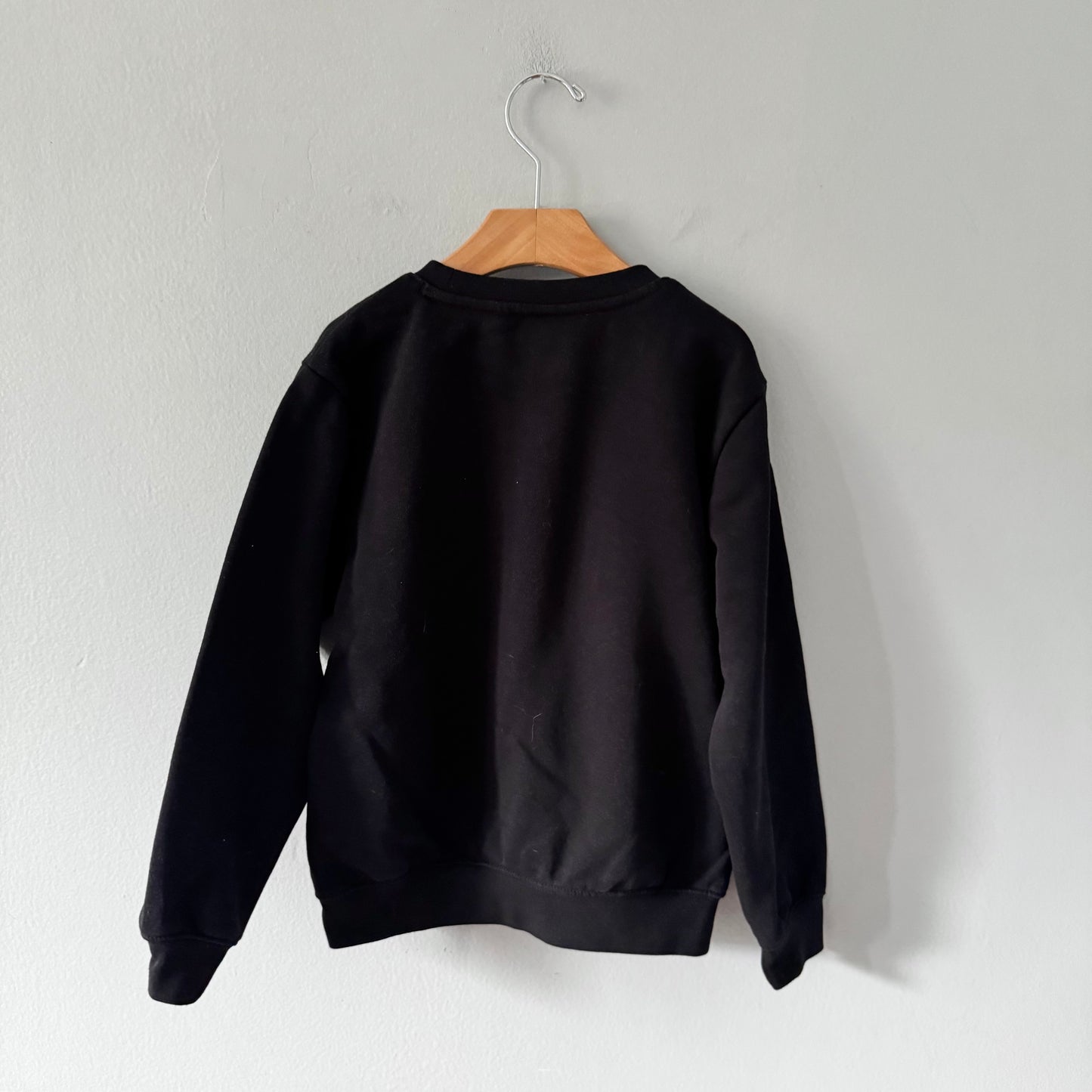 Jordan / Black sweatshirt / 6-7Y
