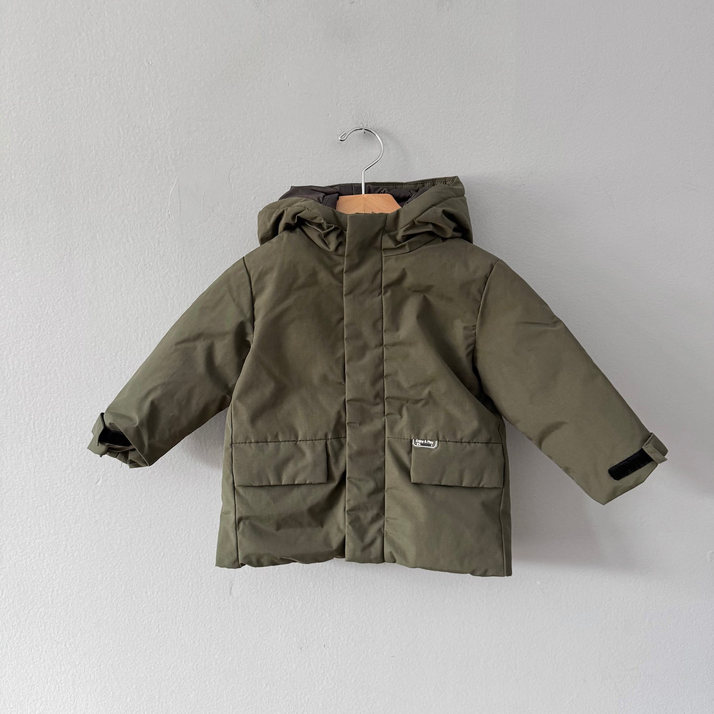 Zara / Khaki light puffer jacket / 12-18M