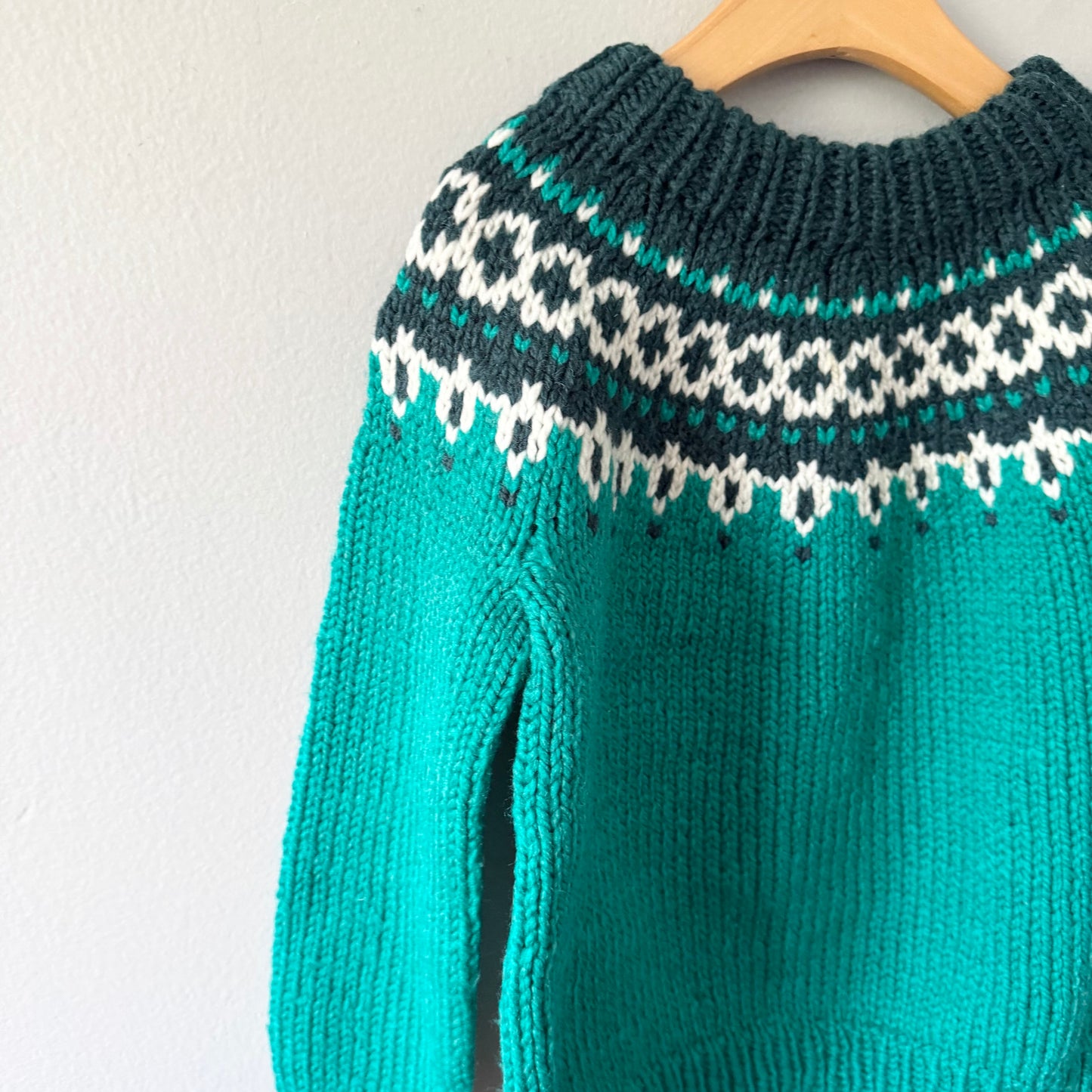 Handmade / Green knit pullover / 5-6Y