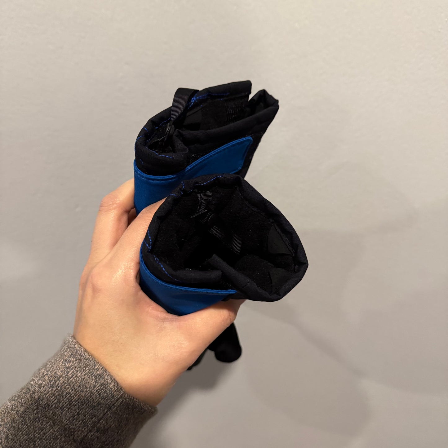 Spyder / Black x blue snow mittens / 3-5Y