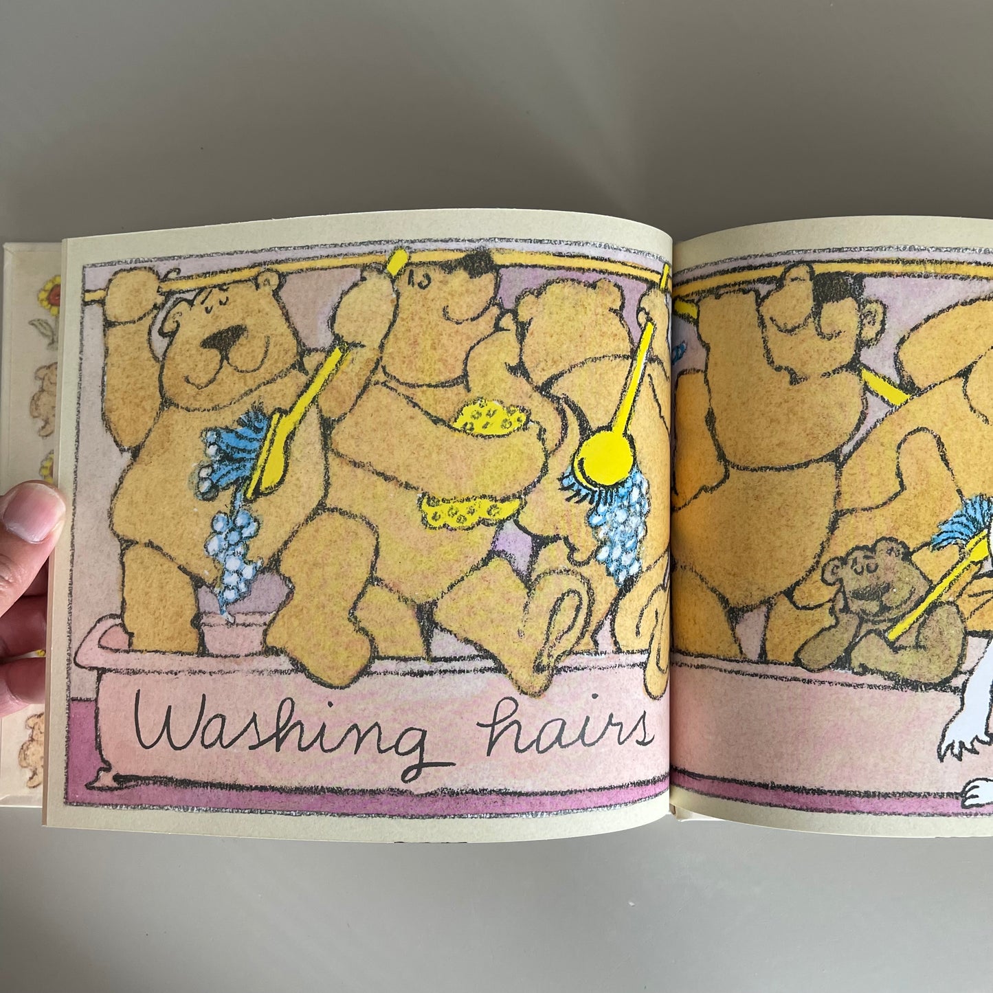 Bears / Ruth Krauss & Maurice Sendak