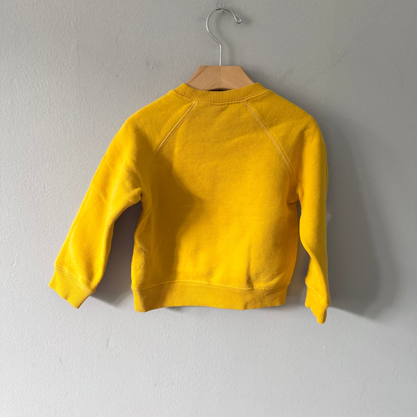 Disney / Mickey yellow sweatshirt / 4T