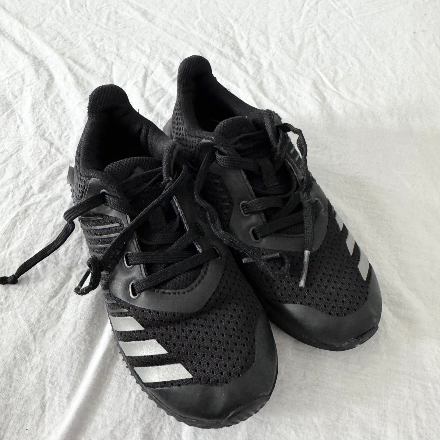 Adidas / Running Shoes / US12