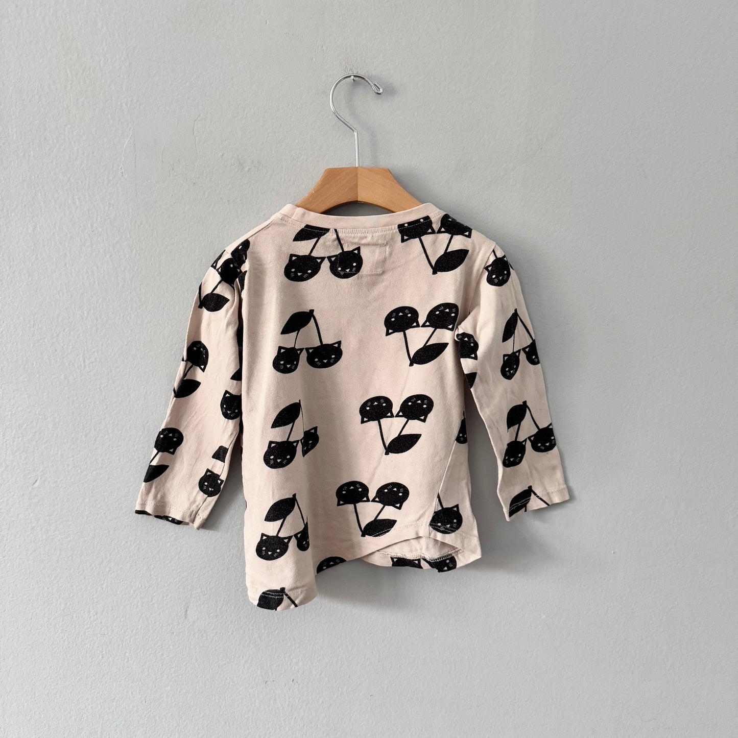 Huxbaby / Beige x cat cherry long sleeve / 3Y
