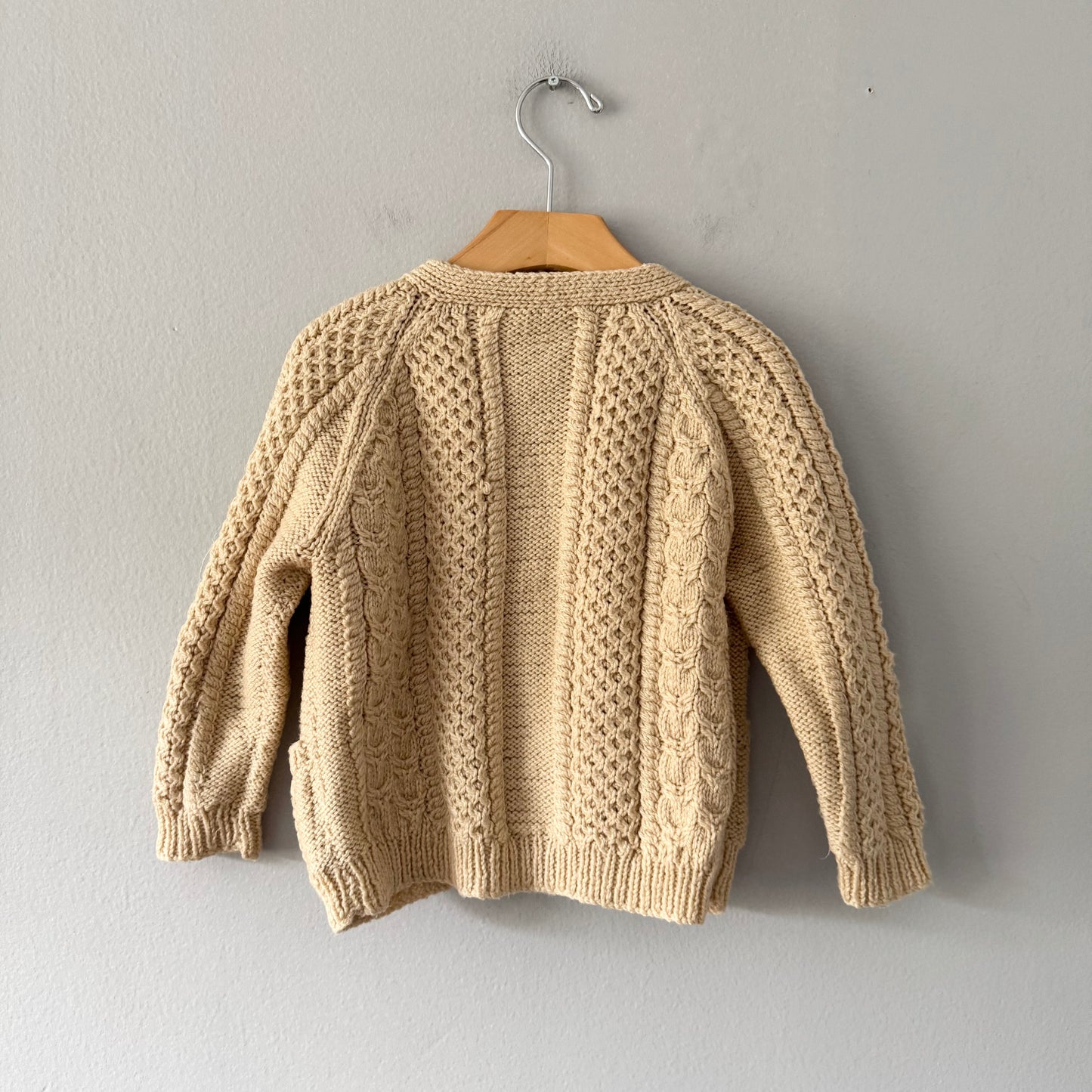 Handmade / Beige cable knit cardigan / 3-4Y