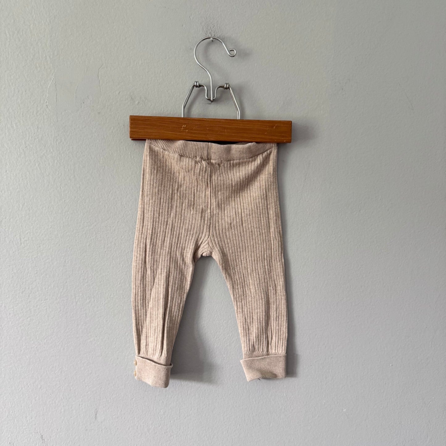Zara / Beige ribbed knit leggings / 9-12M