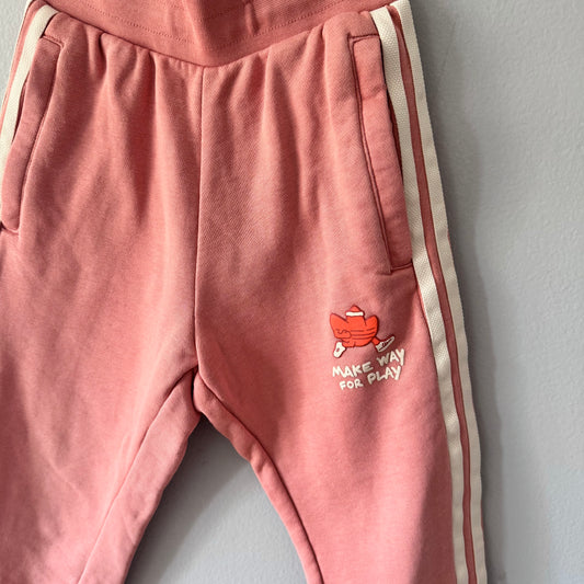 Adidas / Light orange sweatpants / 5-6Y