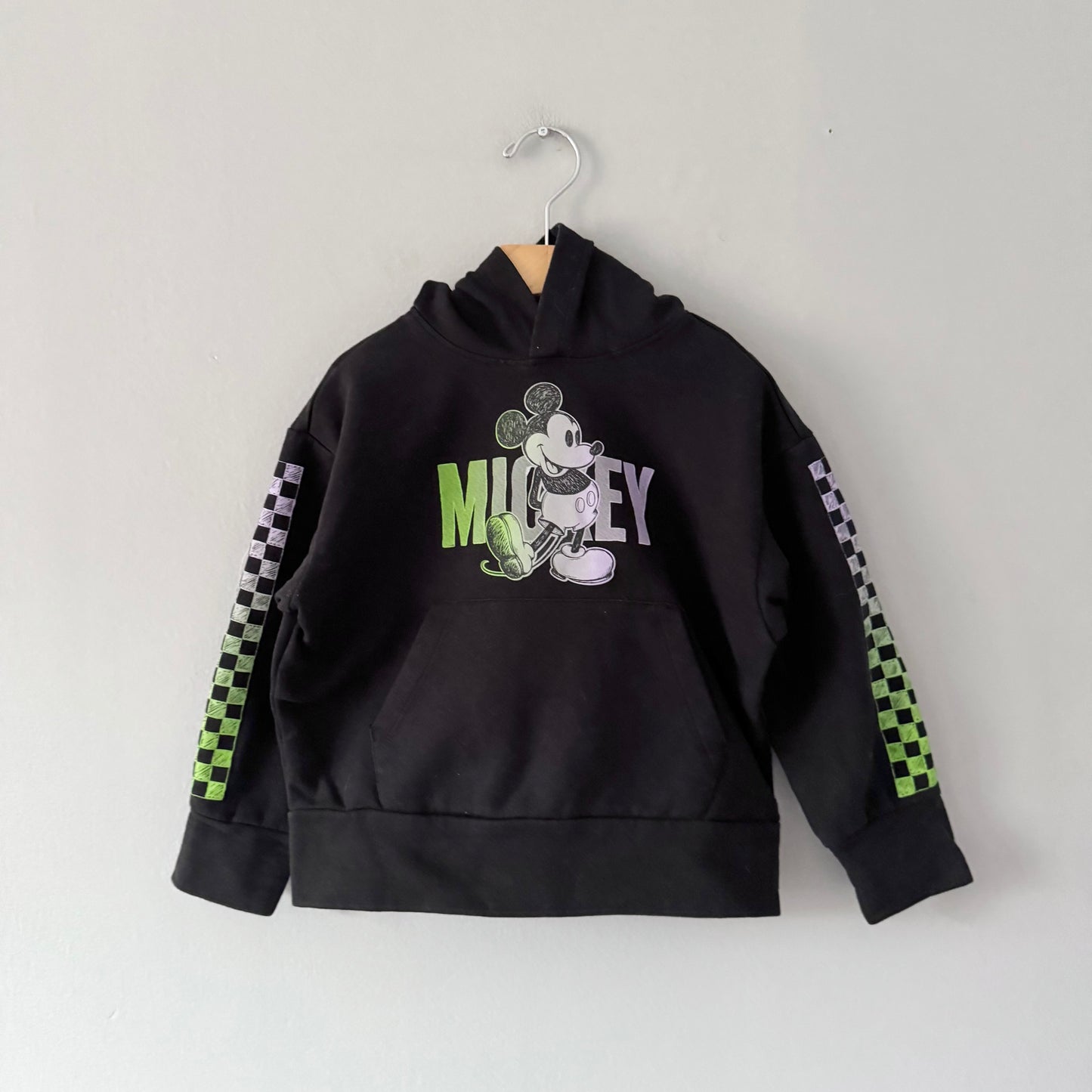 Unknown brand / Black Mickey hoodie / 4-5Y