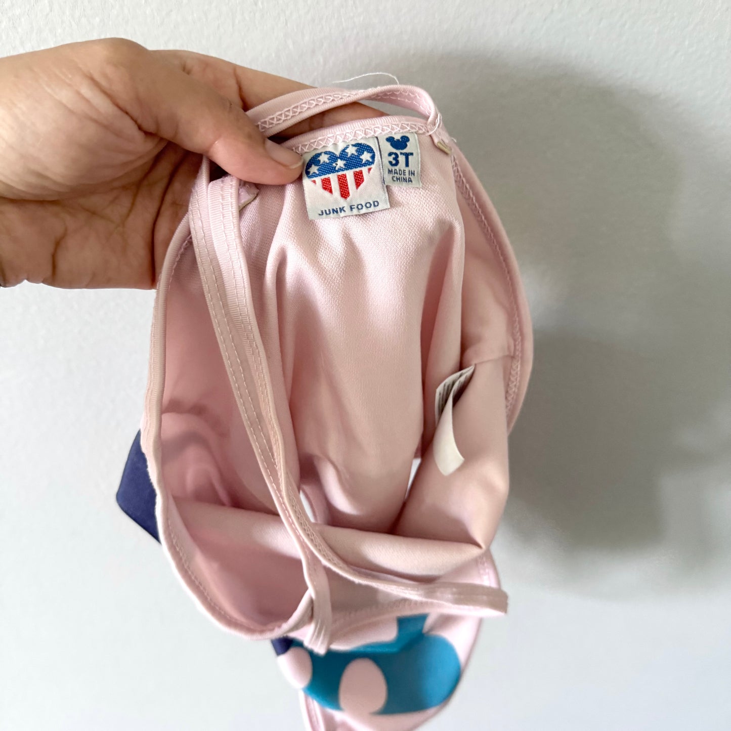 Junk food / Minnie swimwear / 3T