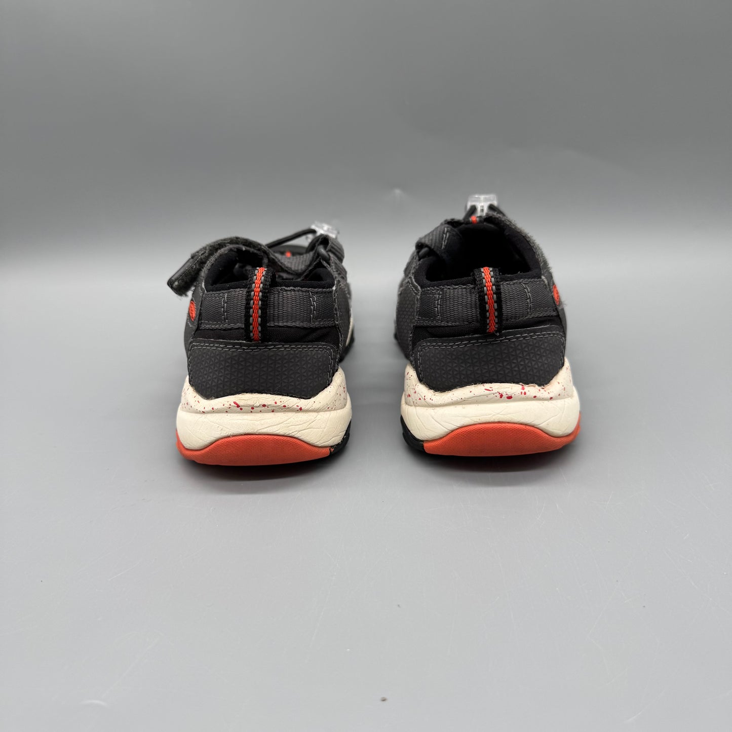 Keen / Sandals / US12