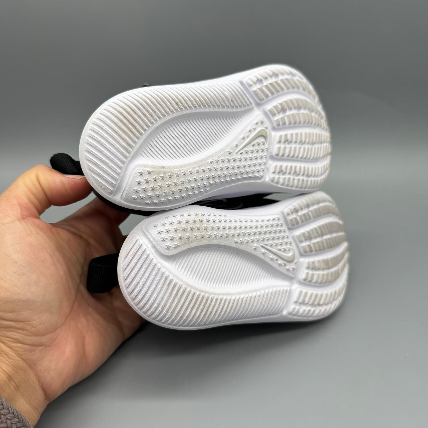 Nike / Running Shoes / US7