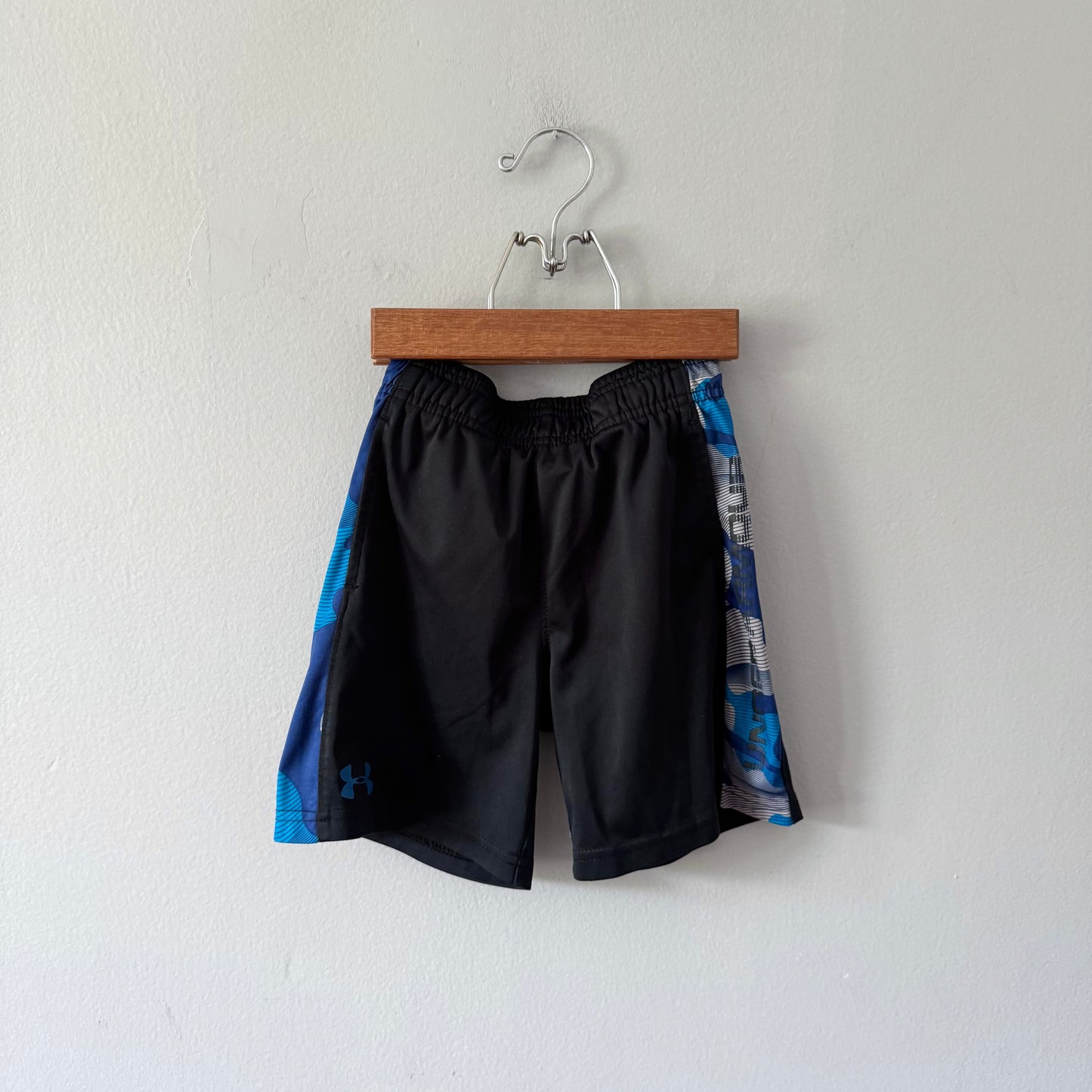 Under Armour / Active shorts / 4Y