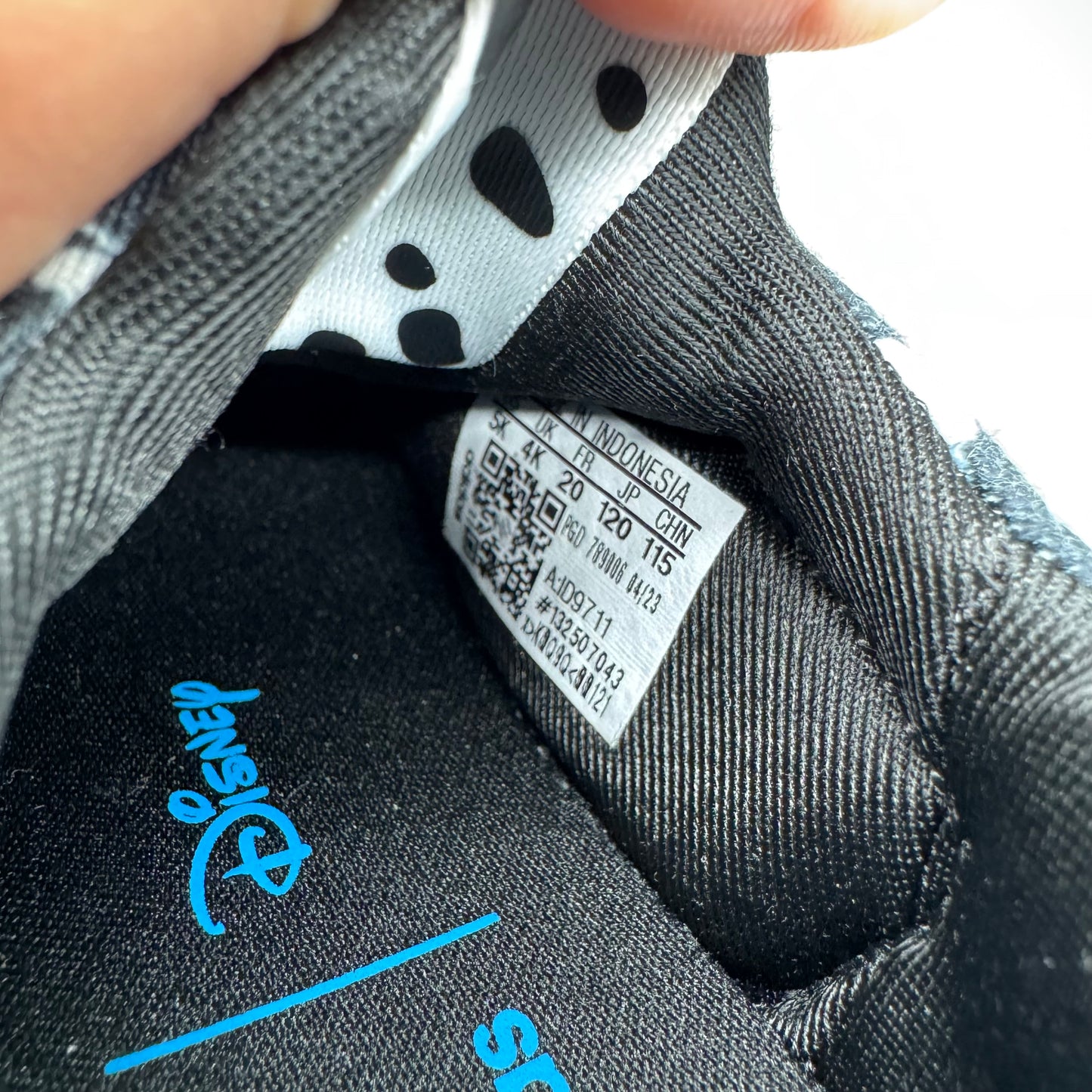 Adidas x Disney / Running Shoes / US5