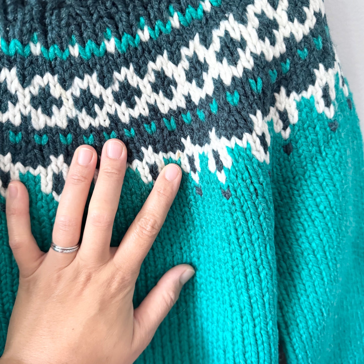 Handmade / Green knit pullover / 5-6Y