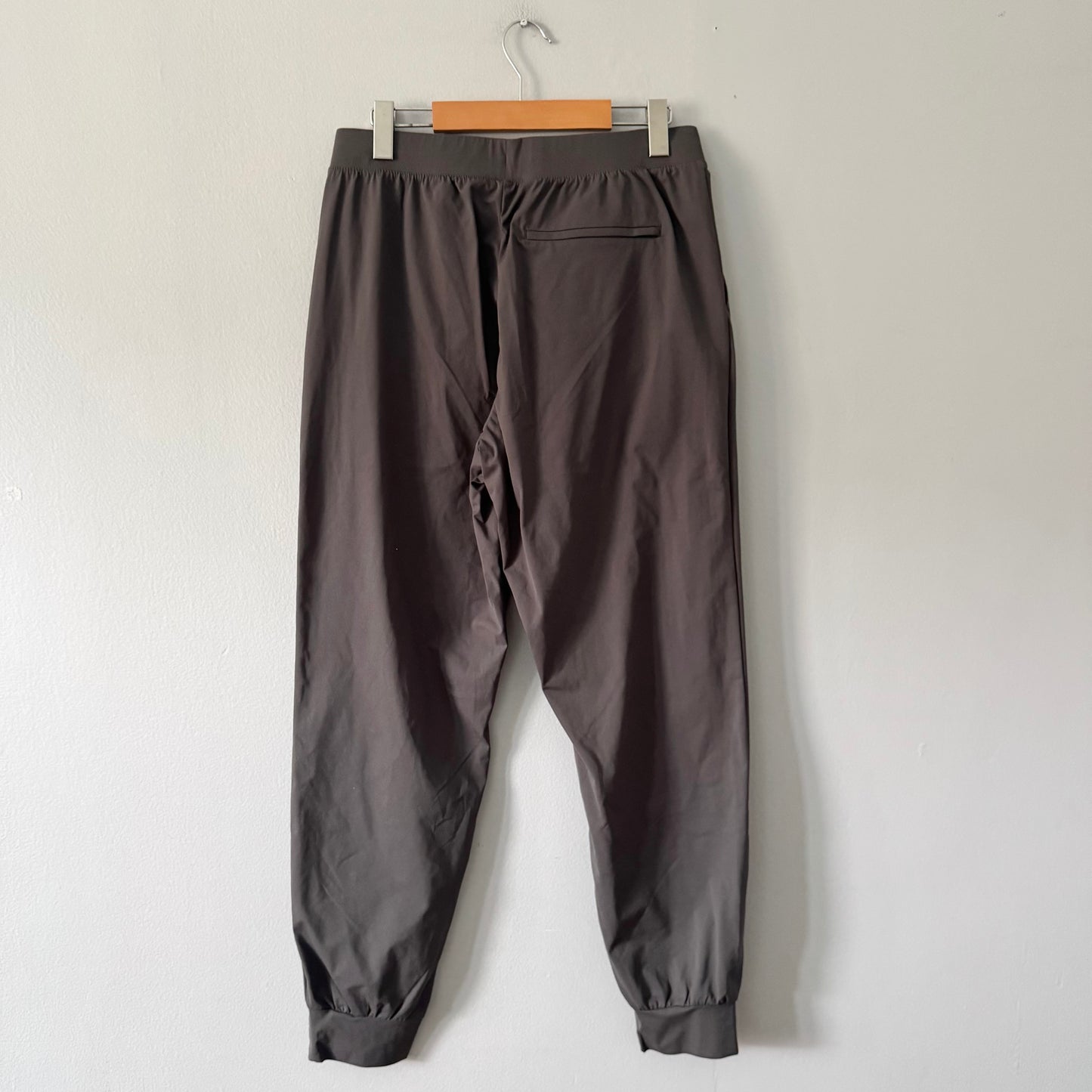 Uniqlo / Airism dark grey jogger pants / Women L