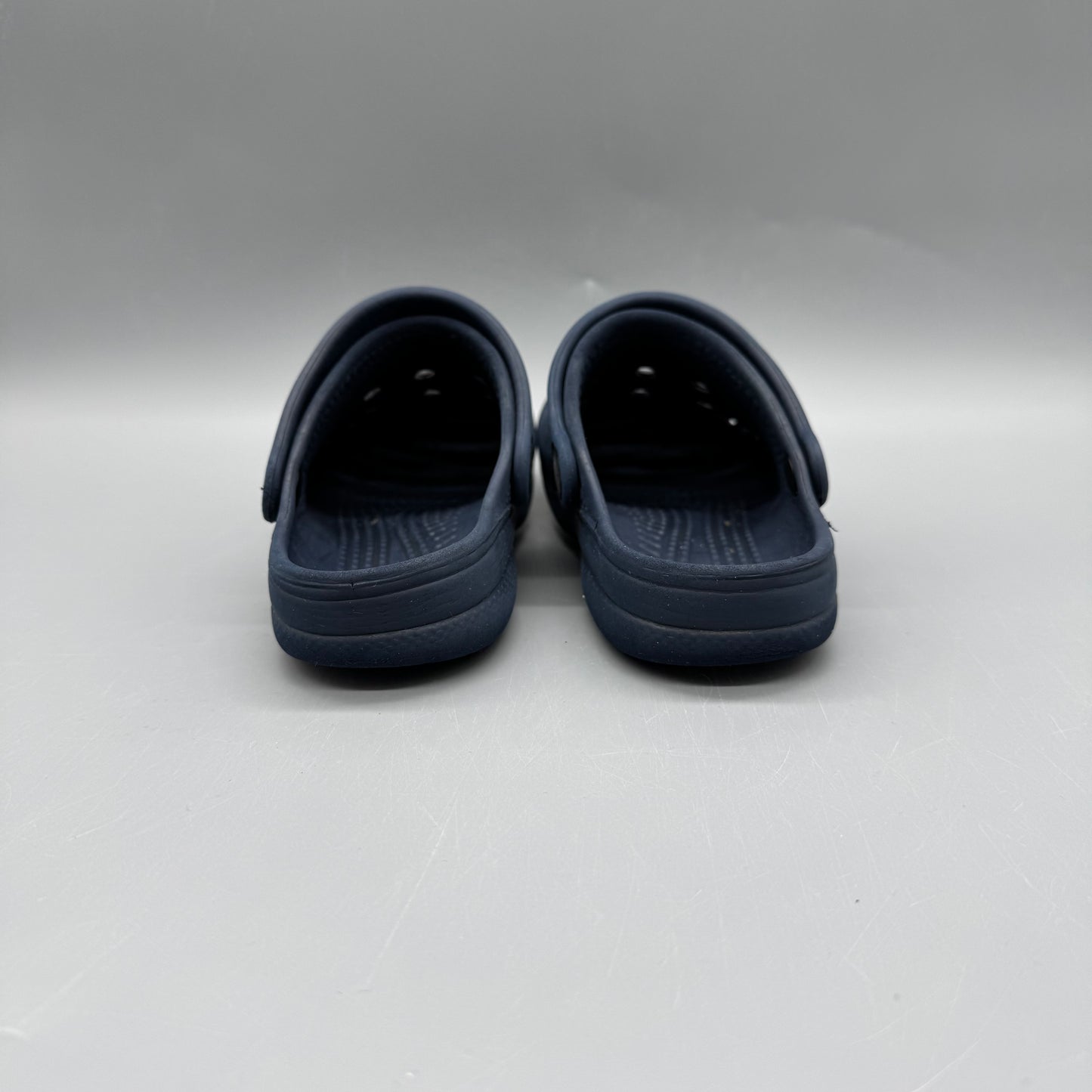Crocs / Sandals / US10-11