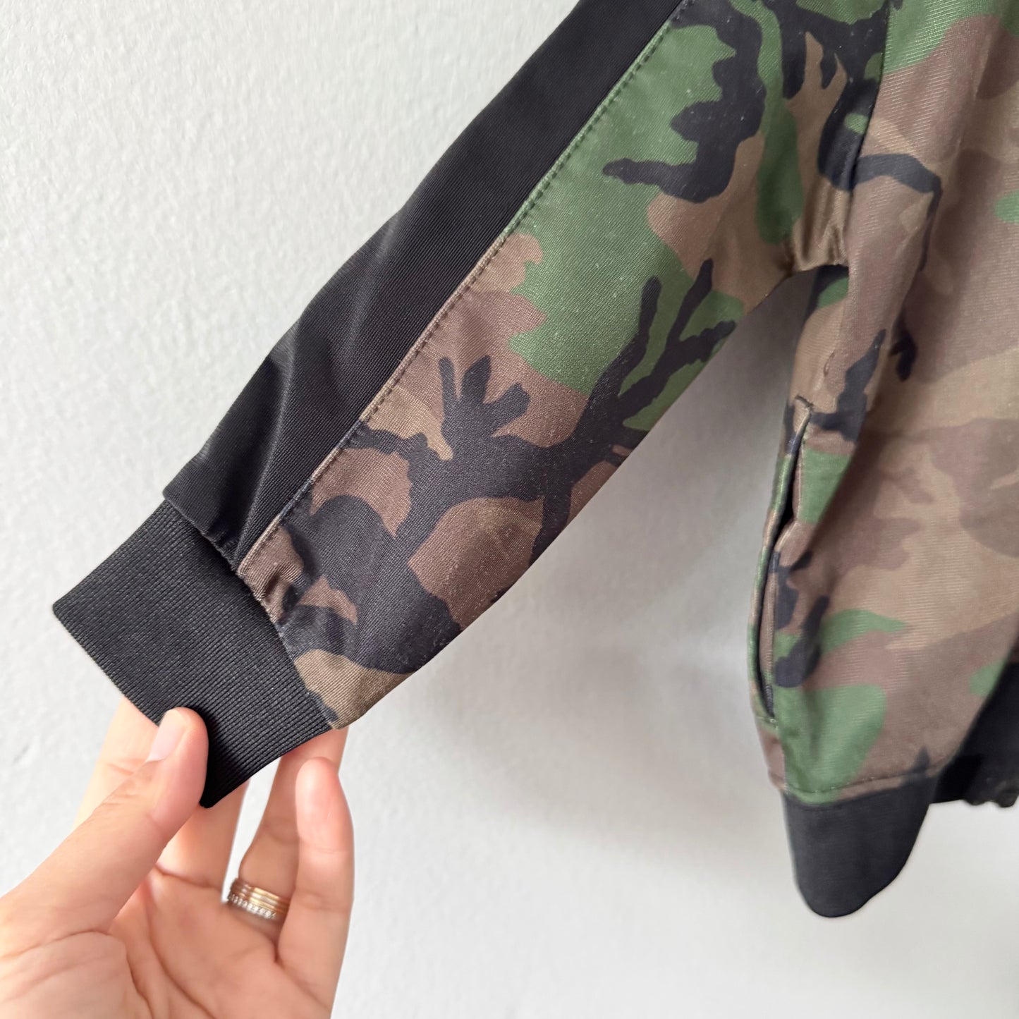 Nike x Jordan / Black x camo truck jacket / 18M