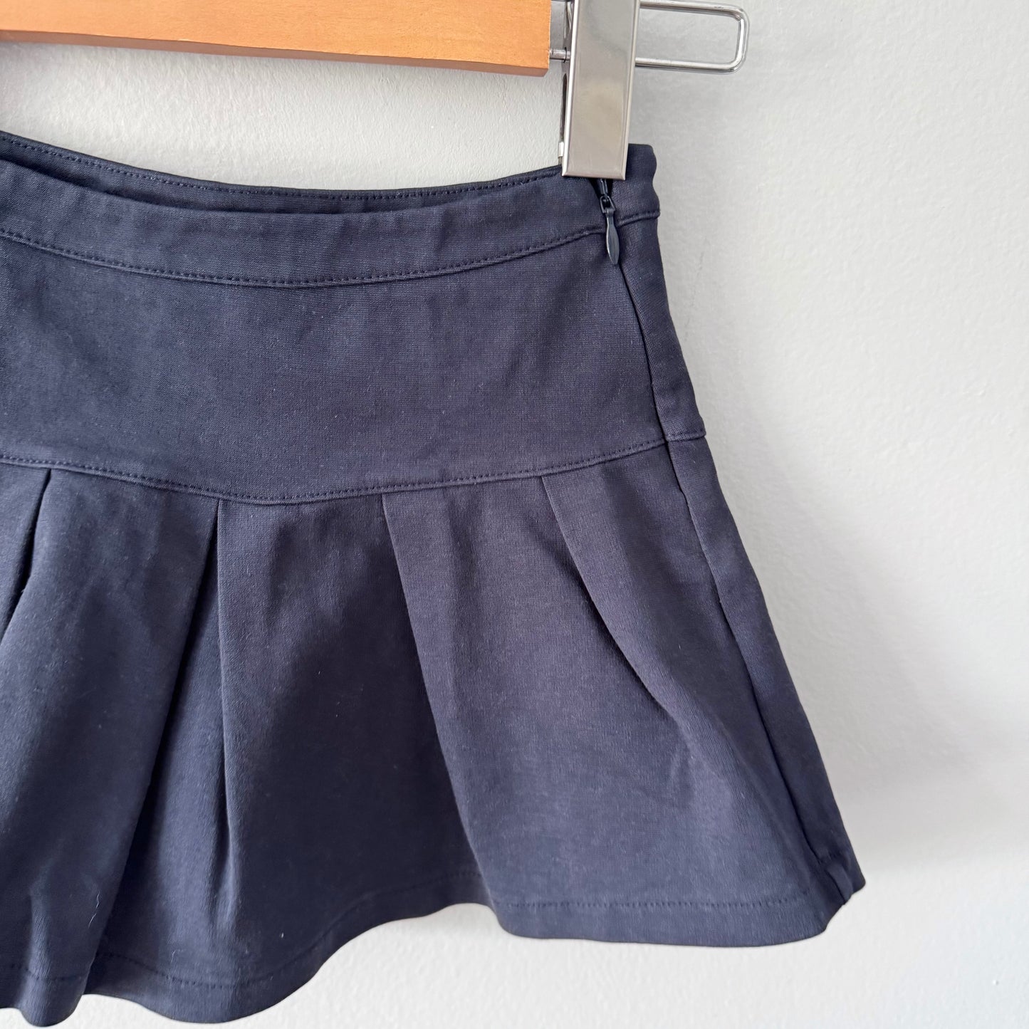 Gap / Navy skirt / 4-5Y